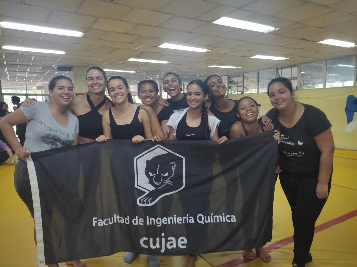 quimicacujae's tweet photo. Esta primera semana ha sido exitosa para nuestra facultad en los #Juegos13. Talento, pasión, entrega y amor por la camiseta han acompañado a todos nuestros atletas...seguiremos batallando 🔥...

#NoAl9no
#QuímicaEsOtraTalla

🥋🤼⚾⚽🎾🏓⛹🏿‍♀️

@AlmaCujae @CujaeRedSocial https://t.co/7GdzfBeiWL