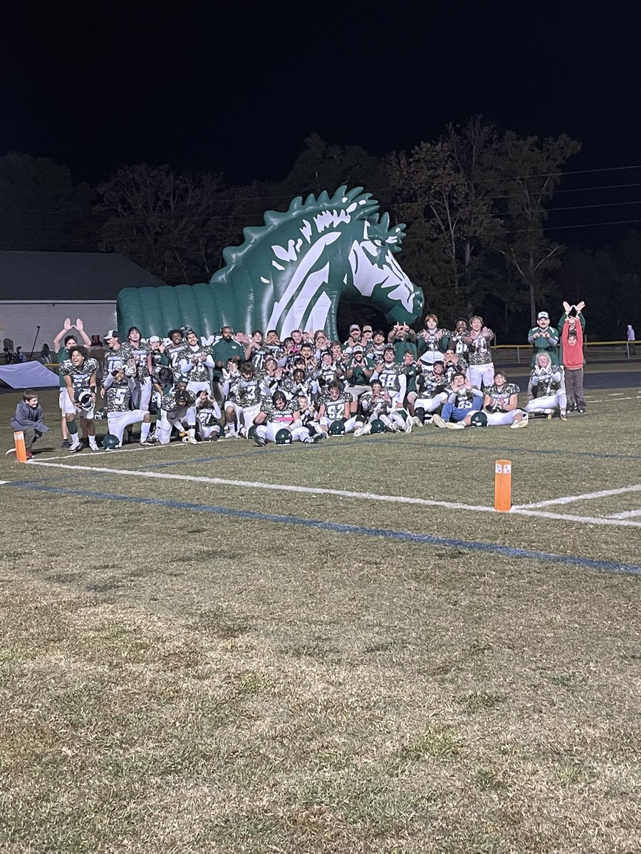 NMooreFootball's tweet photo. We proved tonight that we have a 5 star team! So proud of these young men, this school, and this community! Big time atmosphere… Big time win!!! 8-0

#RPO https://t.co/PimLv9JucV