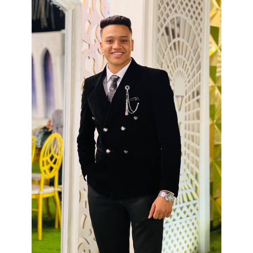 AbdelramanAshr9's tweet photo. الصوره غير مسؤله عن فقدان اي متعلقات زي قلبك مثلا 🖤🤴🏻✨ https://t.co/6rPVtgSEKN