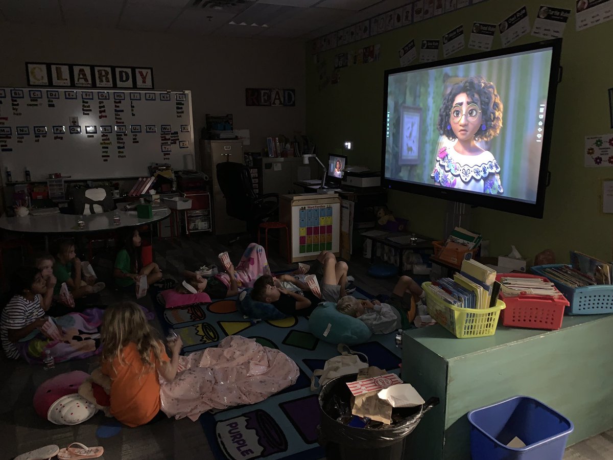 RES 1st grade experience! Movie night 🍿! <a href="/rockenbaughES/">Rockenbaugh ES</a> <a href="/RockenPTO/">Rockenbaugh ES PTO</a> <a href="/Carrollisd/">Carroll ISD</a>