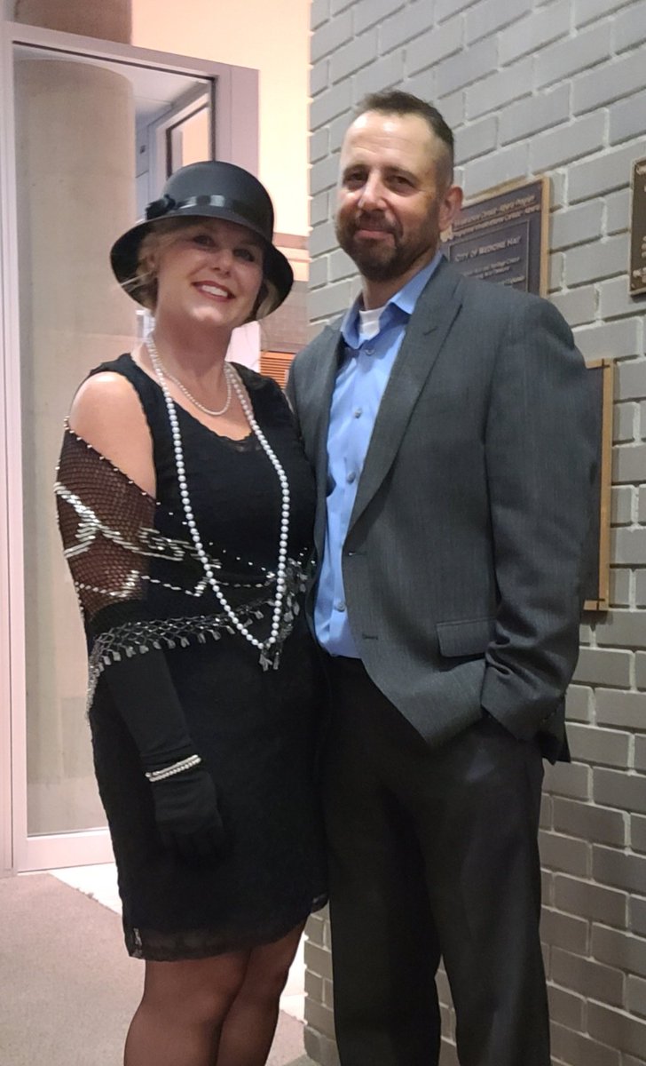 MichelleL0673's tweet photo. Having some fun at the Chamber Awards! 
#mhbizawards #1920s https://t.co/V7kuYlNTEg