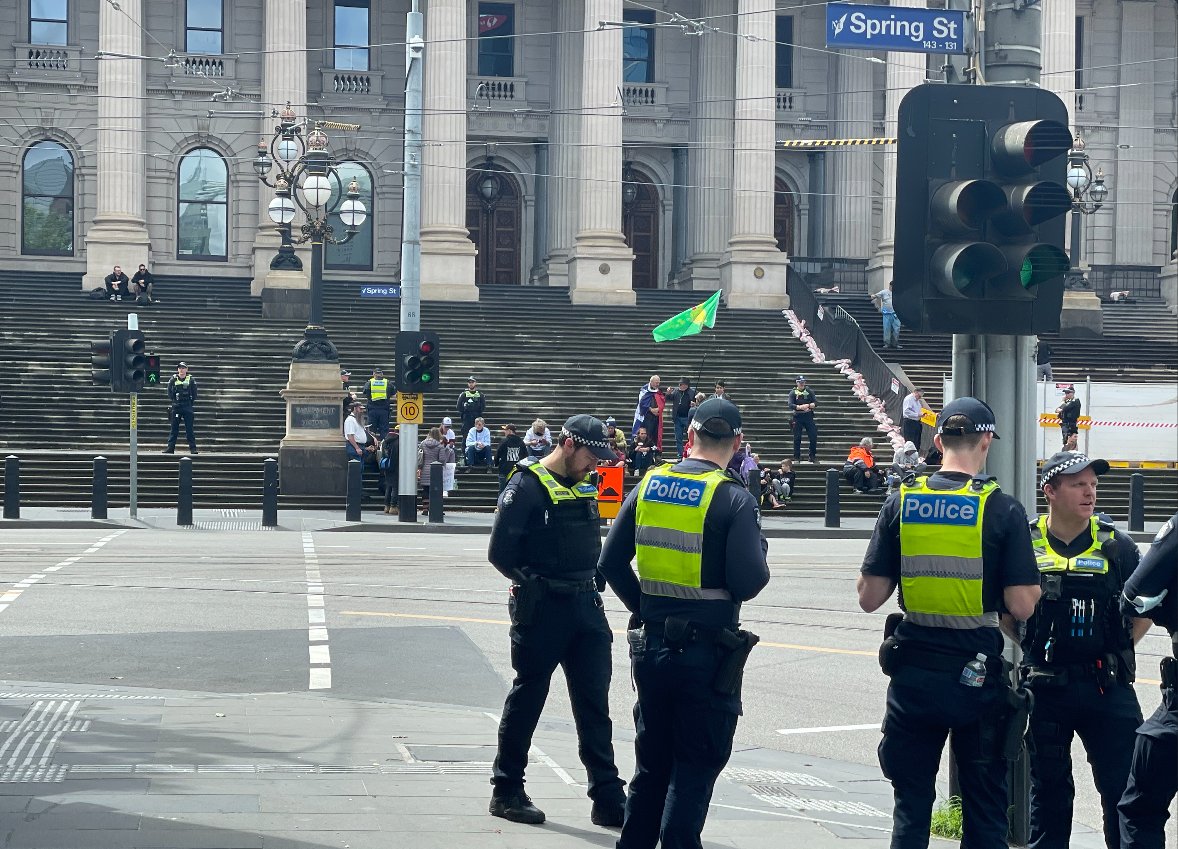 theluckylance's tweet photo. More Cops than #Cookers. 

One of Lucky Lance's operatives is in the #notaprotest crowd and has filled his #Intel report - looks like huge numbers.

Keep up the good work guys! https://t.co/1OJpalAy13