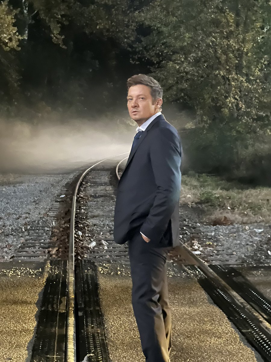 Chilly Friday night on <a href="/kingstown/">Mayor of Kingstown</a> <a href="/paramountplus/">Paramount+</a>