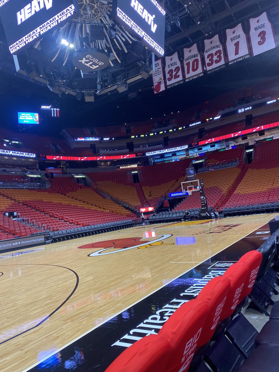 creativesbycel's tweet photo. Super excited to be working with the @MiamiHEAT Sales Academy! #HEATCulture #miamiheat https://t.co/LnlYVjL1k2