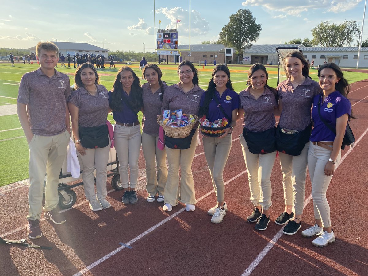 devineAT22's tweet photo. We would like to say a special thank you to the carrizo springs trainers for their hospitality. A good game that was played by both teams!! #dhsvscshs https://t.co/io5zKVgq9F