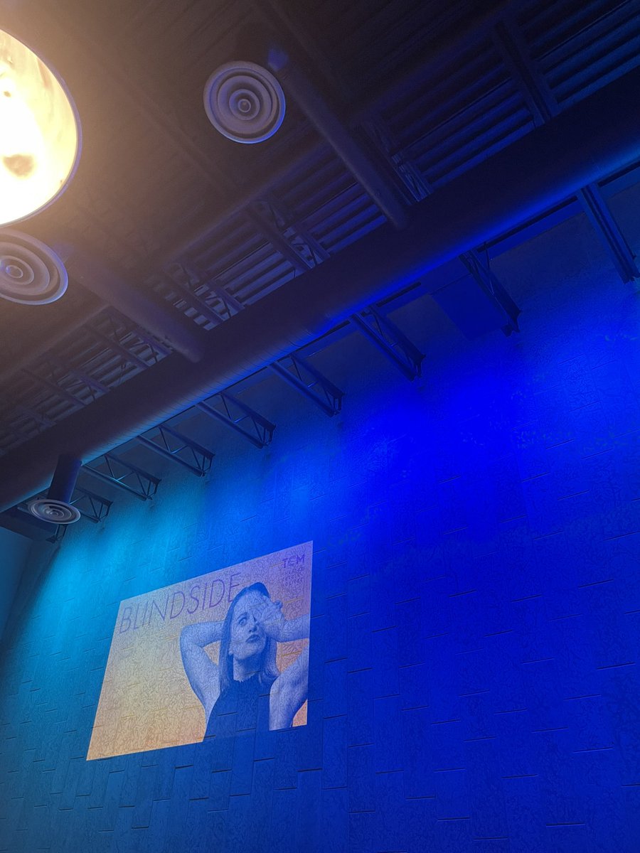LisePinkos's tweet photo. Si vous n’avez pas encore vos billets pour Blindside au @CercleMoliere…grouillez-vous! 10/10… vous allez rire, pleurer, rire encore.  Quel beau début de saison! https://t.co/CxRE6V0xcq