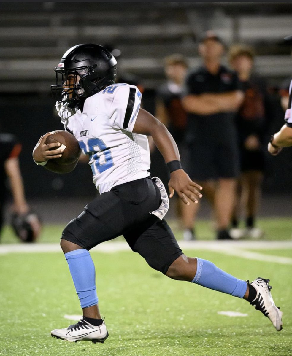ElijahWatson34's tweet photo. Some pics of the game #football #hagertyfootball https://t.co/N3HAEbf0MN