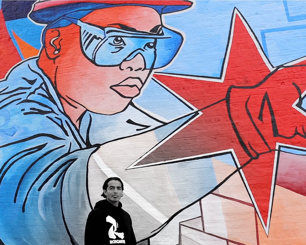 RohoArte's tweet photo. Today was a good day. Thanks to @AftrSchoolMttrs @HIRE360Chicago &amp; Related . We had a chance to document and capture the spirit of my latest Mural, “Building Chicago Together”. Located:2520 S. State Street, https://t.co/fRSq1nY3No. #buildingchicagotogethermural #rohoarte #artist https://t.co/fKm12OhN6b