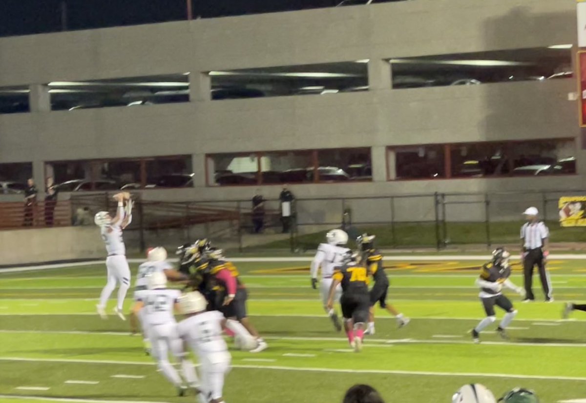 JeremyP_DE's tweet photo. Pass Deflection…. https://t.co/YqlrIEur4C