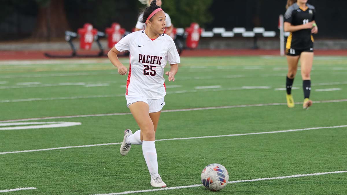 goboxers's tweet photo. .@BoxerWSoccer struggled on Friday night as PLU picked up the convincing 3-0 victory to earn all three points.

Pacific heads to Walla Walla next Saturday to resume NWC play against Whitman.
 
📰https://t.co/ELlIcxlMIU

#GoBoxers https://t.co/fi9aDeApW5