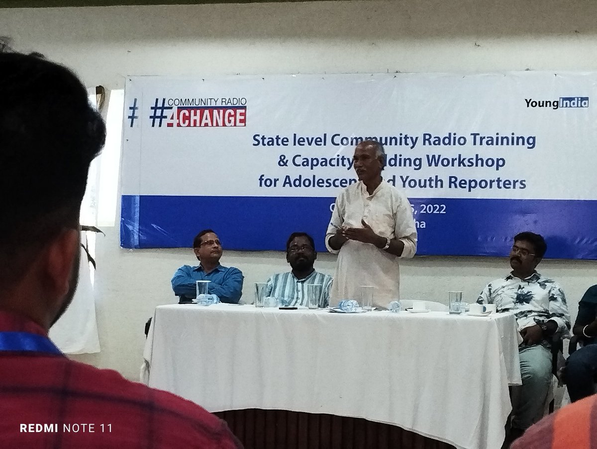 AnishaRunthla's tweet photo. Intresting session with Sk. Abdul Safique (Chair Person) &amp; N.A.Shah, Dr Shisir k Das, Nihar Ranjan Patnaik, Dr. Sugata Roy
Organized by @UNICEF @radionamaskar
At @OTDCyatrinivas
#communityradio4change @youngIndia https://t.co/pahvR9JXBN