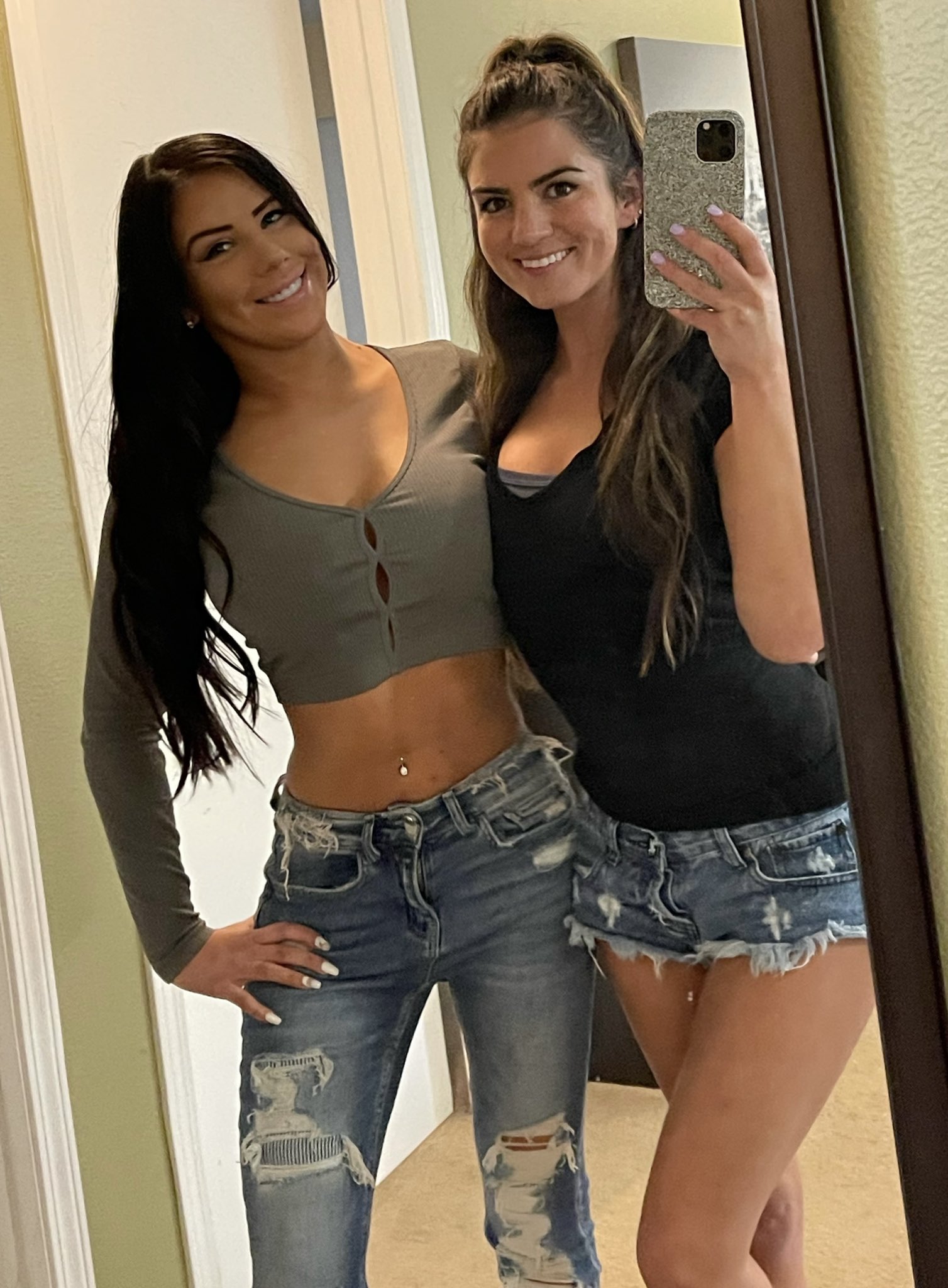 Annie B on Twitter "I love my bestie cupofcarliejo so much! Can’t