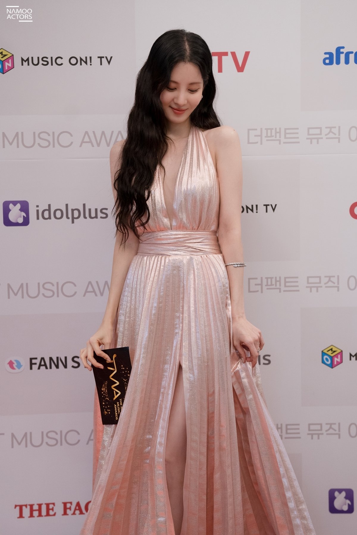 FfFIMEKUAAAeKvg?format=jpg&name=large