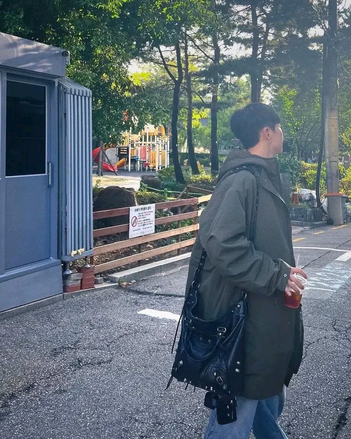 Minmin13226290's tweet photo. Hoshi Ig update 💜
#StreamHot 🔥 https://t.co/iBp9otqUwo