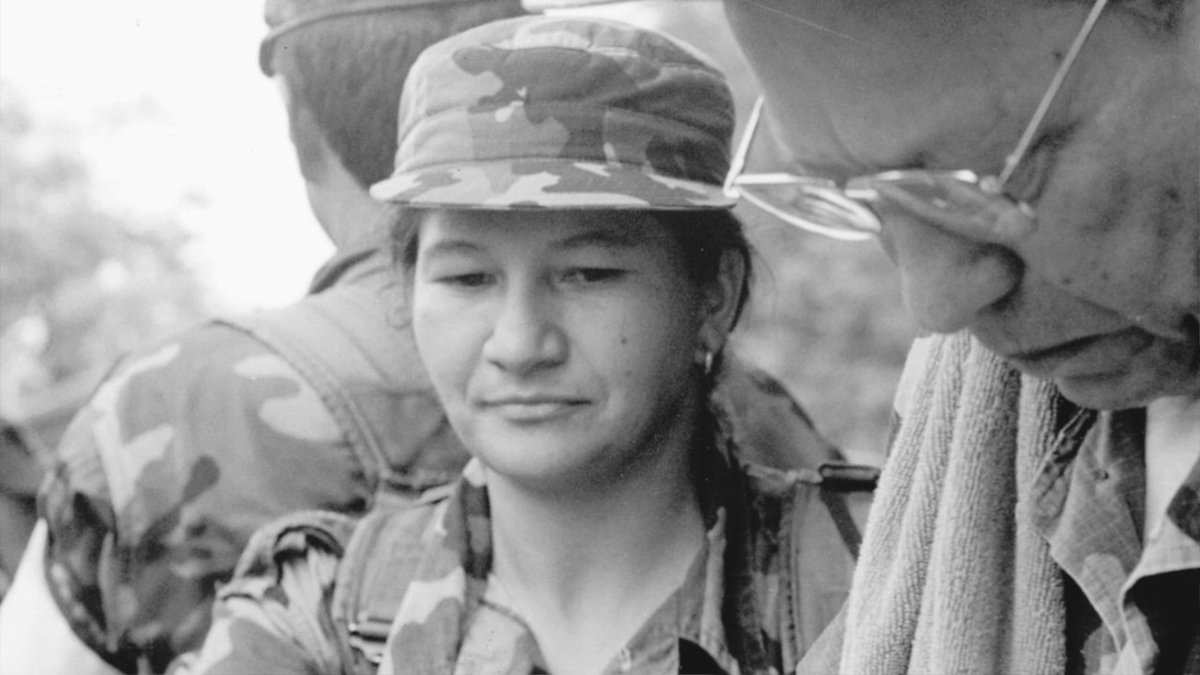 ValenciaGermanC's tweet photo. #LoÚltimo | ¡Persecución judicial de @SandraComunes , senadora impune de las malvadas #FARC, contra @lorenamurciag, quien es la vocera de las miles de víctimas que fueron reclutadas, violadas y asesinadas bajo las órdenes de estos terroristas. ¡De victimarios a víctimas! 🧵1/3 https://t.co/lCADI1WxCG