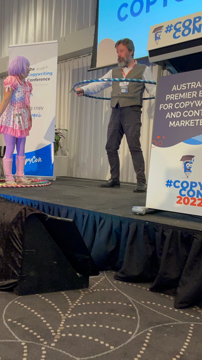 jodadi_o's tweet image. What you don’t expect to see at a copywriting conference…hula hooping 

#CopyCon2022