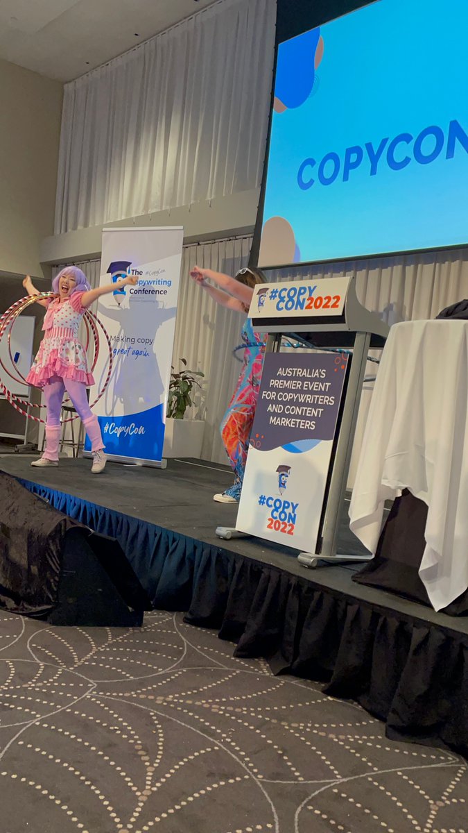 jodadi_o's tweet image. What you don’t expect to see at a copywriting conference…hula hooping 

#CopyCon2022