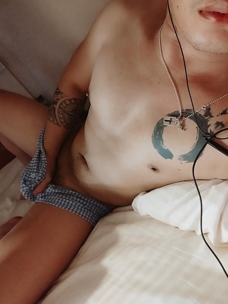 MrLeee20's tweet photo. Tara sabak na daddy beh... Ready to Collab
#marinongsingledad🛳️🧭
#alterdavao
#davaoalter https://t.co/5F2e4VeRB9