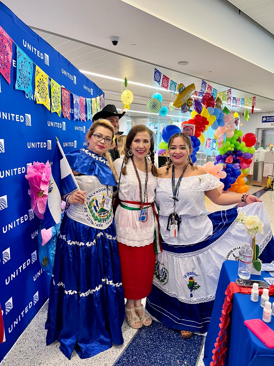 BusOfficeLAX's tweet photo. Making work a happy place! LAX Celebrating Hispanic Heritage 👏! @mcgrath_jonna @dclove20 @NassarWafieh @Glennhdaniels @TammyLHServedio  @LAX_HubHub @JSerrano1luv @j_montani @spencer_resh @JZCayanan @PJKTVL @anthonychin888 @JABLAX310 @AO_Performance @al_pact https://t.co/7saIMKTq3y