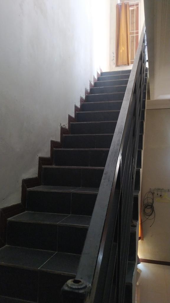 Emilzahro's tweet photo. I'm proud of me, masih tidak menyangka iso ngangkat galon dewe nak lantai 2😭 https://t.co/kIpQQMSmpX