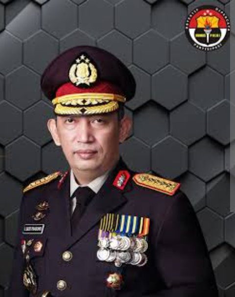 Ikut prihatin atas musibah kasus-kasus yang menimpa institusi kepolisian. Kasus KM 50, Sambo, Kanjuruhan, Teddy M, dll. Saya percaya bahwa bukan lembaganya yang salah. Tapi hanya OKNUM. Ayo bangkit Polri. Tetap semangat tuju masa depan.

#bangkitpolisi
#bersihkankutukutudibadanmu