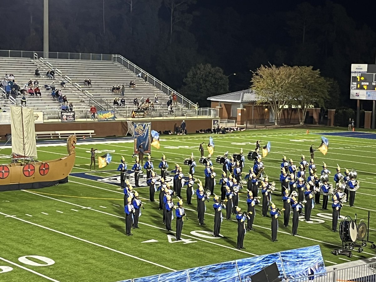 1ProudBengal's tweet photo. Big night for Bengal Nation @BlythewoodHigh @GoBlythewood !!! @BHSBengalFB huge win… @BLYTHEWOODCHEER … on point!!! @BlueLegion1… amazing show!!! Inducting Lindsey, Hunter, and Marquan into the Hall of Fame!!! My heart is full!
#WEareBengalNation #LoveOurBengals https://t.co/PutjQf1K92