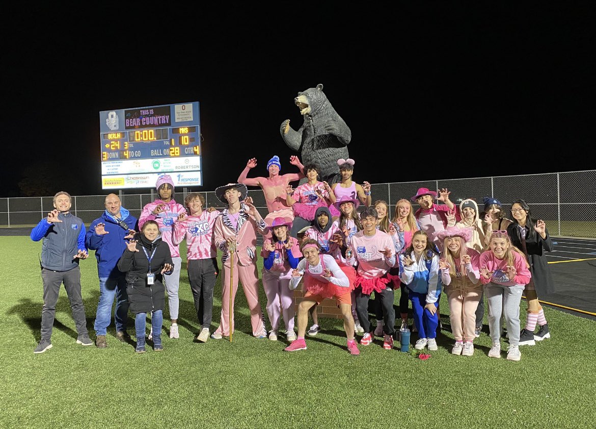 KKelly_OBHS's tweet photo. Awesome Senior Night tonight at 3140! Let’s Go Class of 2023!! https://t.co/LCzRAU4cV7