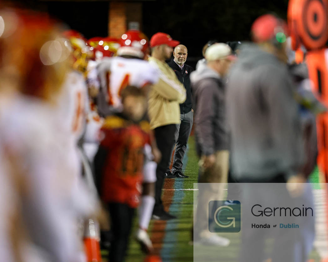JeffYetzer's tweet photo. Jim Knowles, the guy hired to fix Ohio State's entire defense in less than a year, watching the game from the Big Walnut sideline:
#bigwalnutfootball #goealges #fridaynightlights https://t.co/4KDjyeb1QU