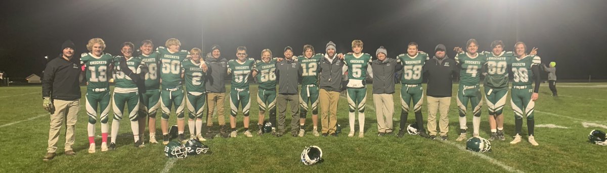 AnchorTMick's tweet photo. VICTORY FRIDAY!!

Thank you, seniors!! #GoCrickets https://t.co/9lrz1CVaRK