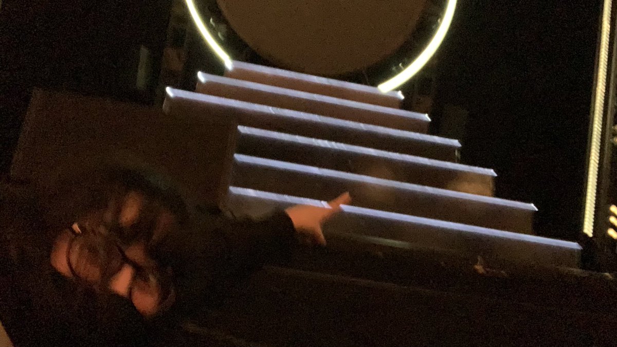ohnoitspris's tweet photo. i need to stop doing the jerma pose in every pic i take https://t.co/QwDkJFUFwg