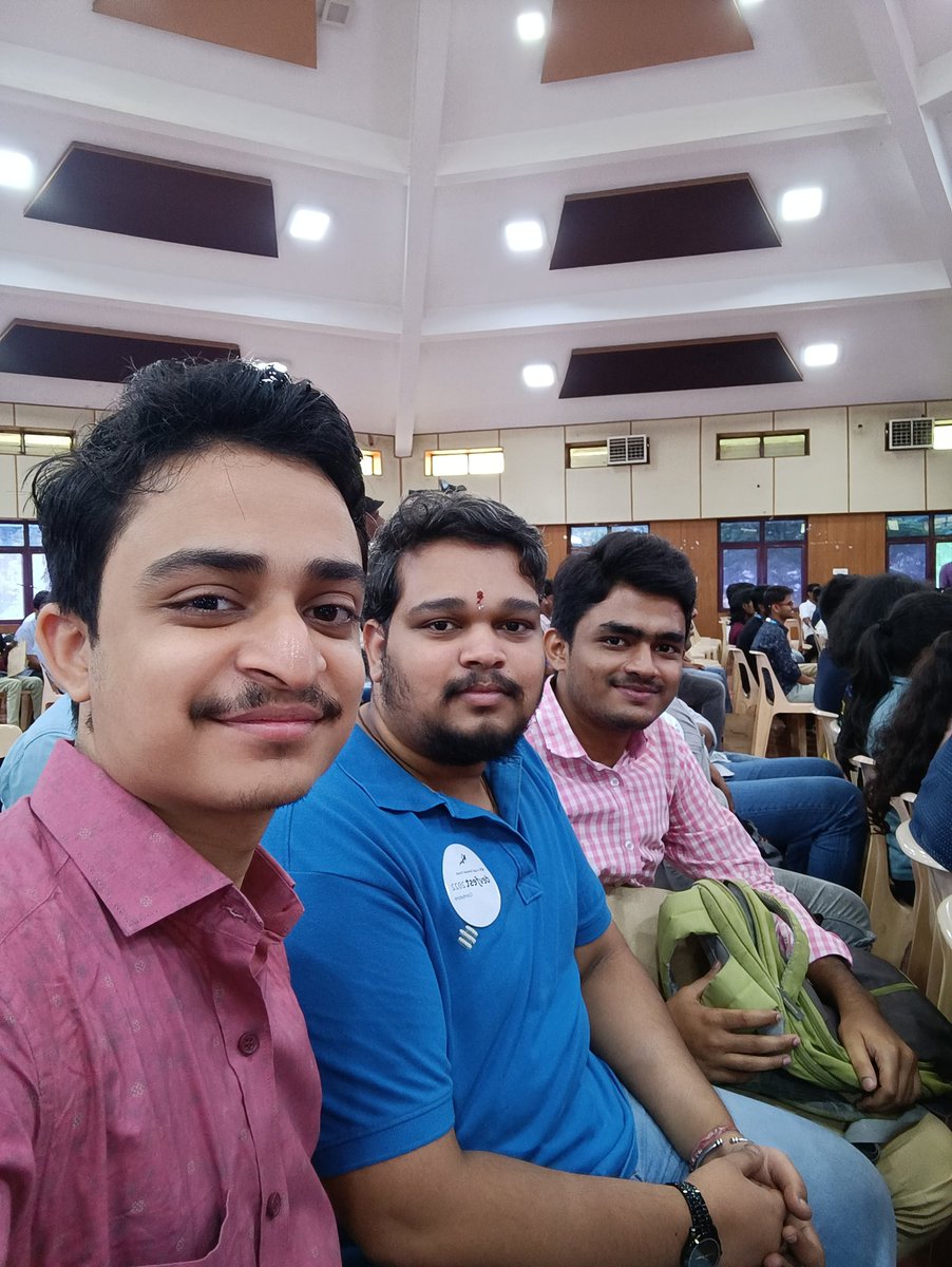 imSriramB's tweet photo. We are finally there!!! #DevFestIndia22 #DevFestCbe #DevFest #gdgcbe @Sam278Kumar @imSriramB @GDGCoimbatore https://t.co/Rd7JRe0p3t