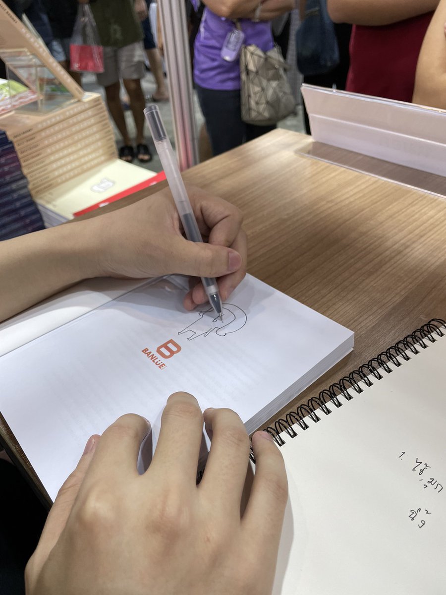 นัดเป็ดมาแล้วแบบรวดเร็วทันใจ! เจอกันได้ที่ #งานหนังสือ บูท G39 ยาวๆ จนเที่ยงจ้าา 🥰

#banluebooks