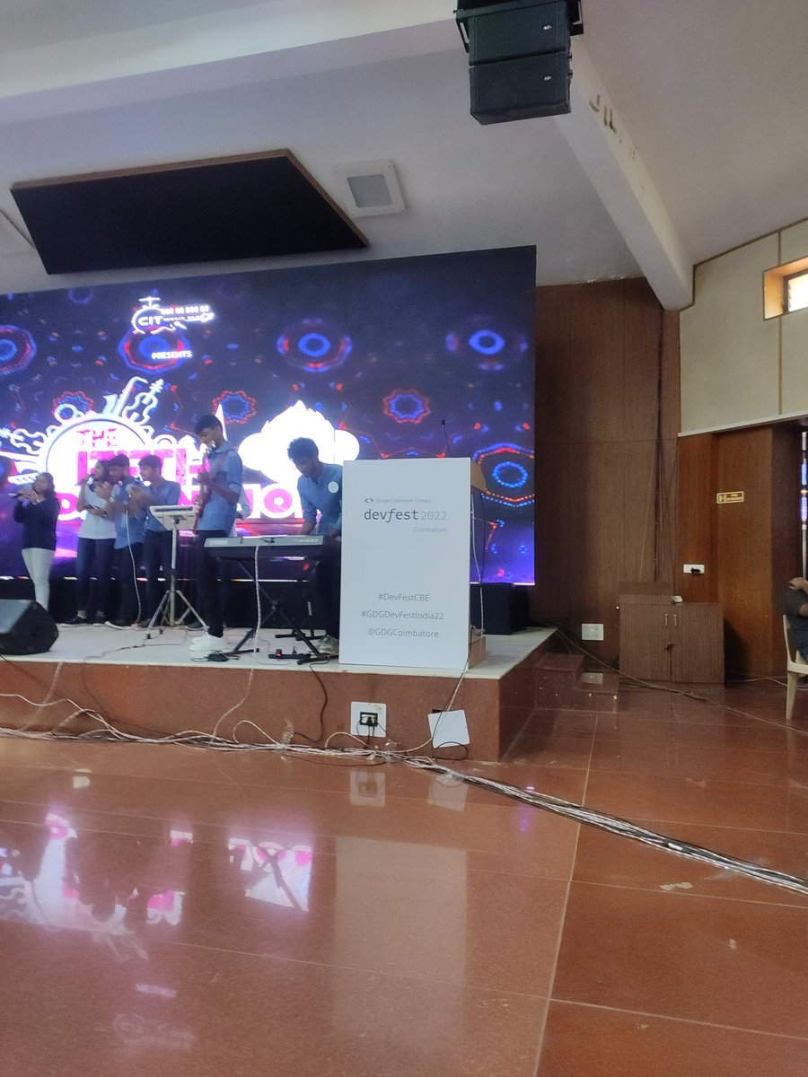 Madflasheroo7's tweet photo. Devfest cbe is on fire or wat๐ฅ๐ฅ๐ฅ๐ฅ๐ฅ๐ฅ
One of the best Coimbatore has ever seen
@IyyerRamaswamy miss u broooo๐ฅฒ
#Devfest22 #gdgcbe #devfestcbe #gdg https://t.co/DCC5BNNvSb
