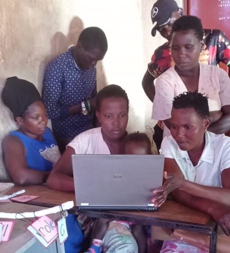 AssortedAfrica's tweet photo. Our Vocational Academy encourages availability and access to computer lessons at a free cost to rural young women and men. With update digital tools embedded in our curriculum, we are bridging the #technologicaldivide https://t.co/TKmBqBLBPH