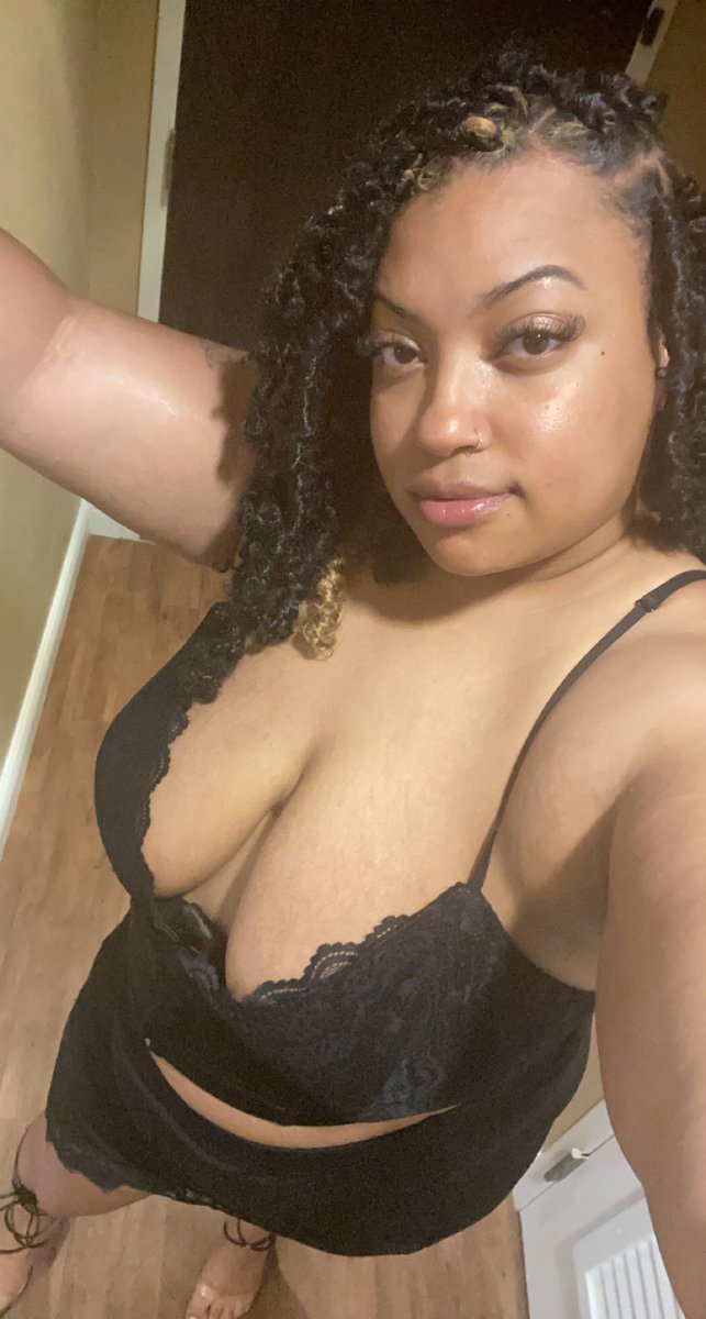 _teeChristine's tweet photo. @TxxRedd Sugar 🍒 and spice 🌶✨💋💋 https://t.co/7qBms7WPlv