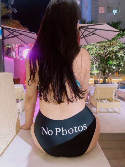 👙No Photos🙅&zwj;♀️⚡️ https://t.co/ZKMpZAy5xT