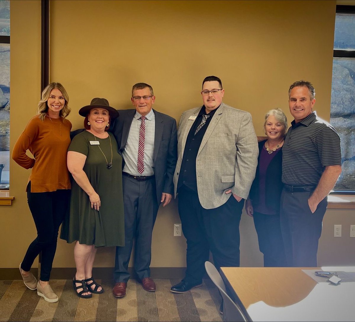 JoshuaUrbick's tweet photo. Met with the President of North Idaho College along with some of the executive chamber leadership team. 
Make an informed vote in the upcoming elections, so that the school can maintain their accreditation and continue making an impact in our community! 
#NIC #NorthIdahoCollege https://t.co/6SjKOE1itN