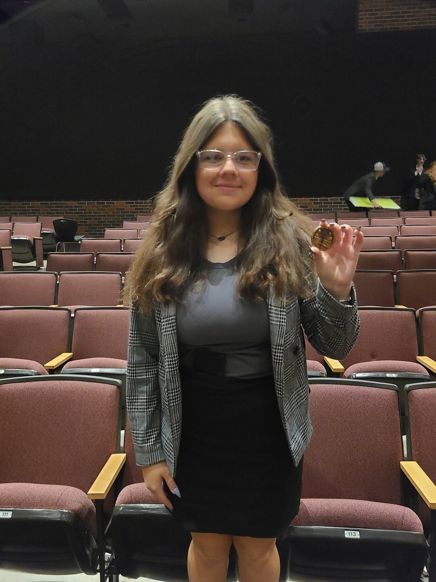 WC_SpeechDebate's tweet photo. -Alyssa Phillips 2nd Place in Interp and 6th Place Dramatic Interpretation
-Faith Wilson 6th Place Original Oratory https://t.co/ZMHcMt6Of4