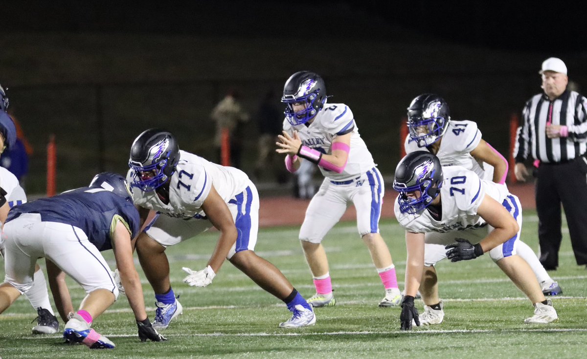 saltyphotos's tweet photo. Offense @GVEagleFootball @GVHSActivities @GVHSYearbook @GVHSEagleMedia https://t.co/BSlEwSGn6L