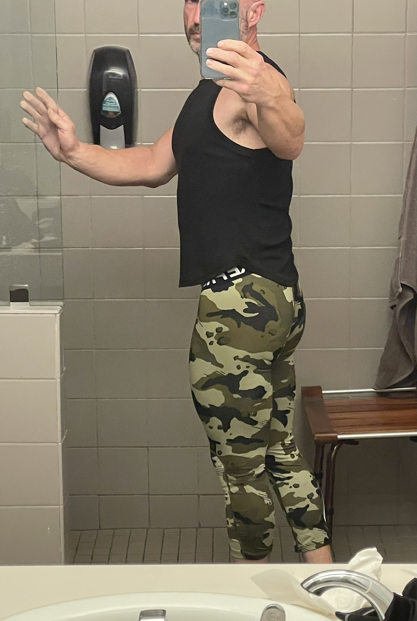 Howie Feltersnatch (13.5K) on Twitter: 