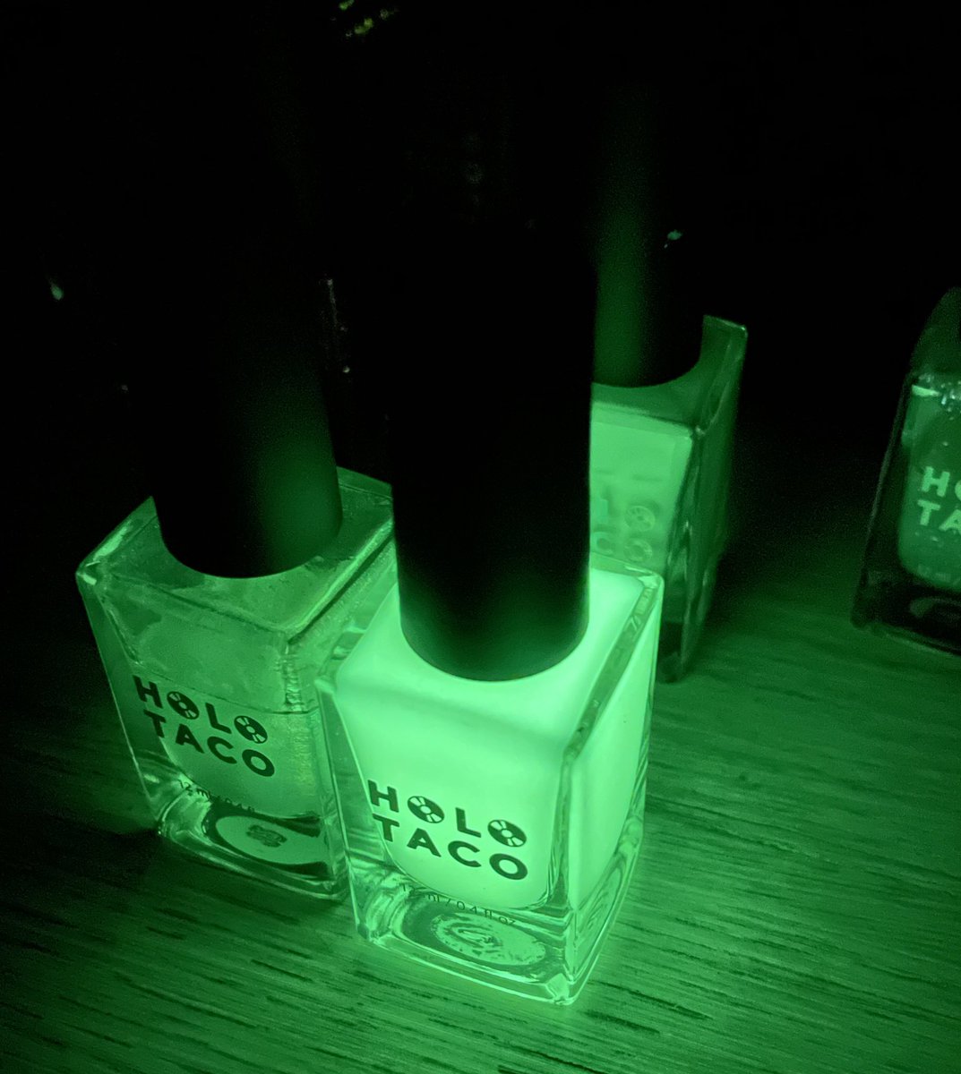 colorxpres's tweet photo. when ur done swatching for the night but the polish doesn’t wanna go to bed yet - 
@nailogical https://t.co/ML5QmDXT1Y