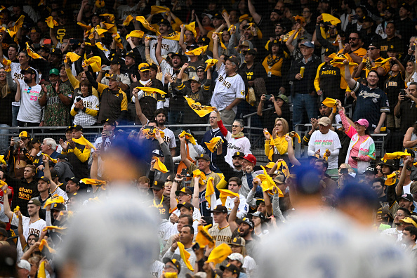 ESPNInsights's tweet photo. Your turn, @Mariners. https://t.co/xQ6uSaTeaT