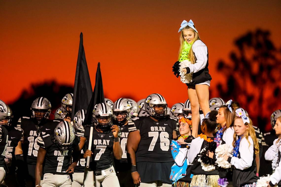 Lou Bezjak (@louatthestate) on Twitter photo Photo gallery by <a href="/jeffblakephoto/">Jeff Blake</a> from tonight's <a href="/graycafootball/">GCA Football</a> and <a href="/NewberryHS_FB/">Newberry High Football</a> game
thestate.com/sports/high-sc… Photo gallery by <a href="/jeffblakephoto/">Jeff Blake</a> from tonight's <a href="/graycafootball/">GCA Football</a> and <a href="/NewberryHS_FB/">Newberry High Football</a> game
thestate.com/sports/high-sc…