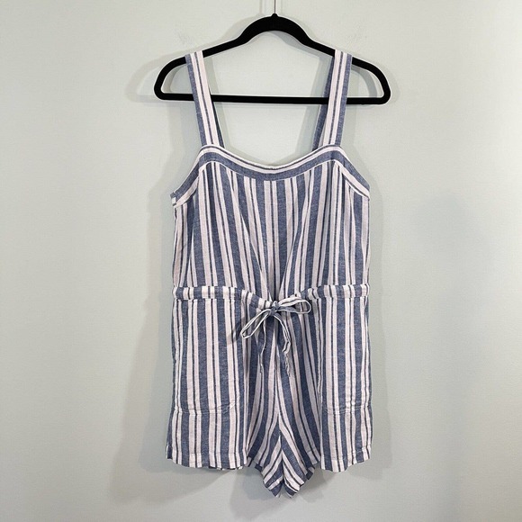 PrincessLeanneP's tweet photo. So good I had to share! Check out all the items I'm loving on @Poshmarkapp #poshmark #fashion #style #shopmycloset #gap #vintage #colourpop: https://t.co/3JJYvsQa6t https://t.co/aemANmy3zp