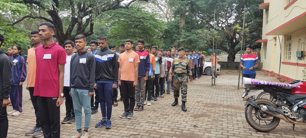KUDNSSCELL's tweet photo. Day-2 : The day in University level Pre-RD Selection Camp-2022, begins in early morning from 6:30 AM #opportunities to meet Role Models of National. @_NSSIndia @YASMinistry @Anurag_Office @nssrdbangalore @KarnatakaNss @kud_vc @yashpalforis @Amitsen_TNIE #IndianArmy #nss #nssrd https://t.co/uiONbWuiRH
