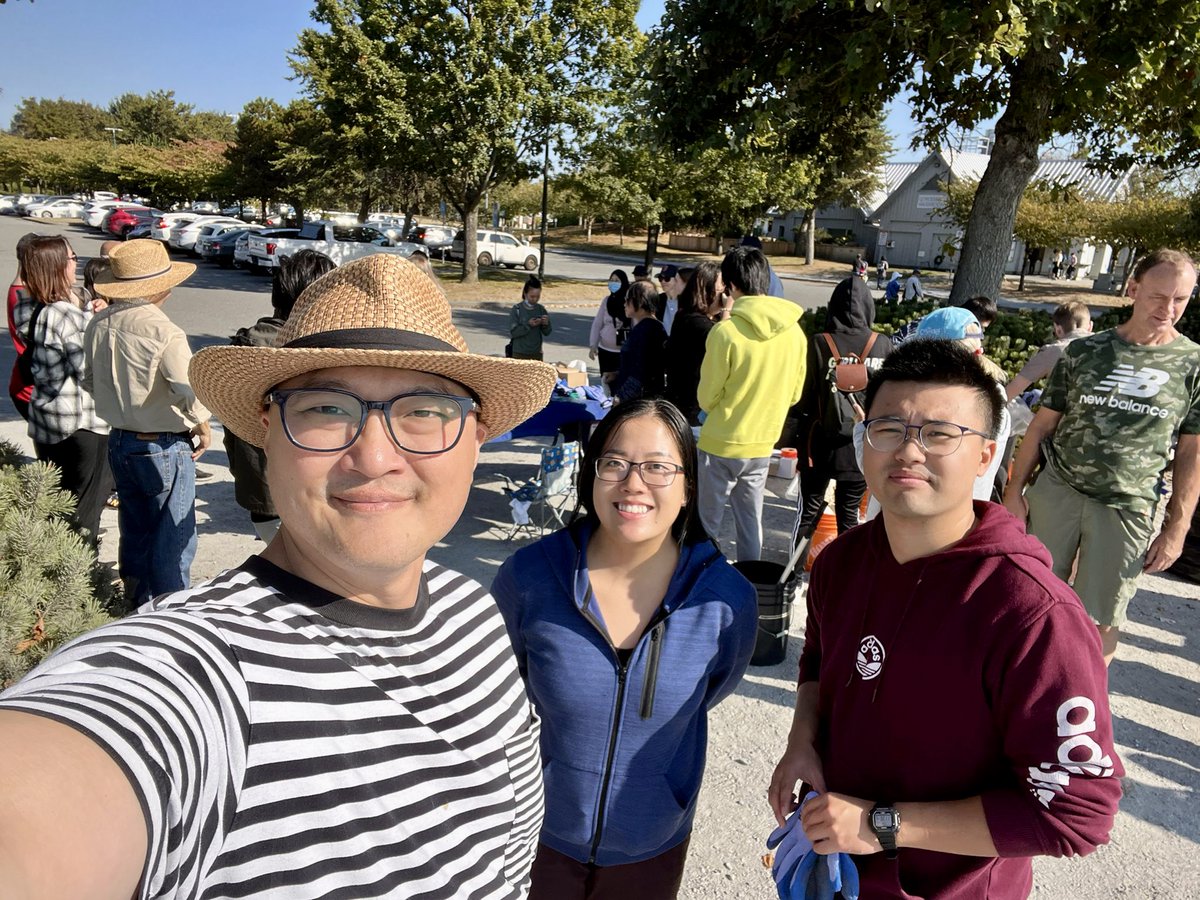 henryyaormd's tweet photo. Thanks to @richmondchamber for hosting a #Steveston shoreline cleanup. It was a great opportunity to connect with community members. I’m glad that Garry Point was so well kept thanks to @Richmond_BC.
#RichmondBC #BC #GarryPoint #GarryPointPark #GarbageCleanup #ShorelineCleanup https://t.co/zldn1cOwDQ