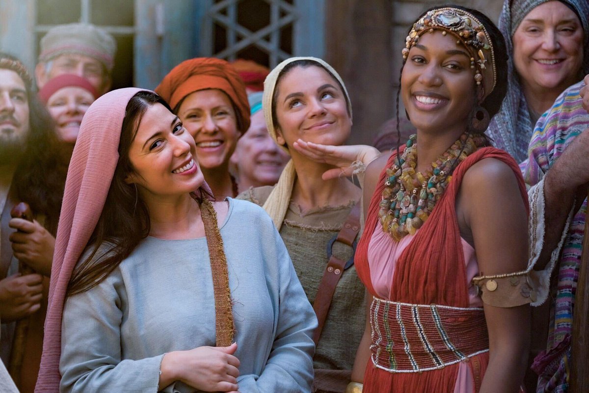 greatmicha_el's tweet image. Absolutely nobody:

Sisters after meetings 👇🏼

#WTV #Brethren #SecurityUnit #Saturday