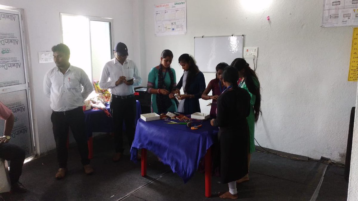Tejaswini_Jh's tweet photo. State Team visited East-Singhbhum & Saraikela-Kharsawan District to Assess & Monitor the ongoing Bridge education activities and Skills Training programs under Tejaswini Project on 13th & 14th October 2022.
#BusinessSkillTraining #VocationalSkillsTaining #bridgeeducation
#AGYW https://t.co/SzjFLRm3Gp