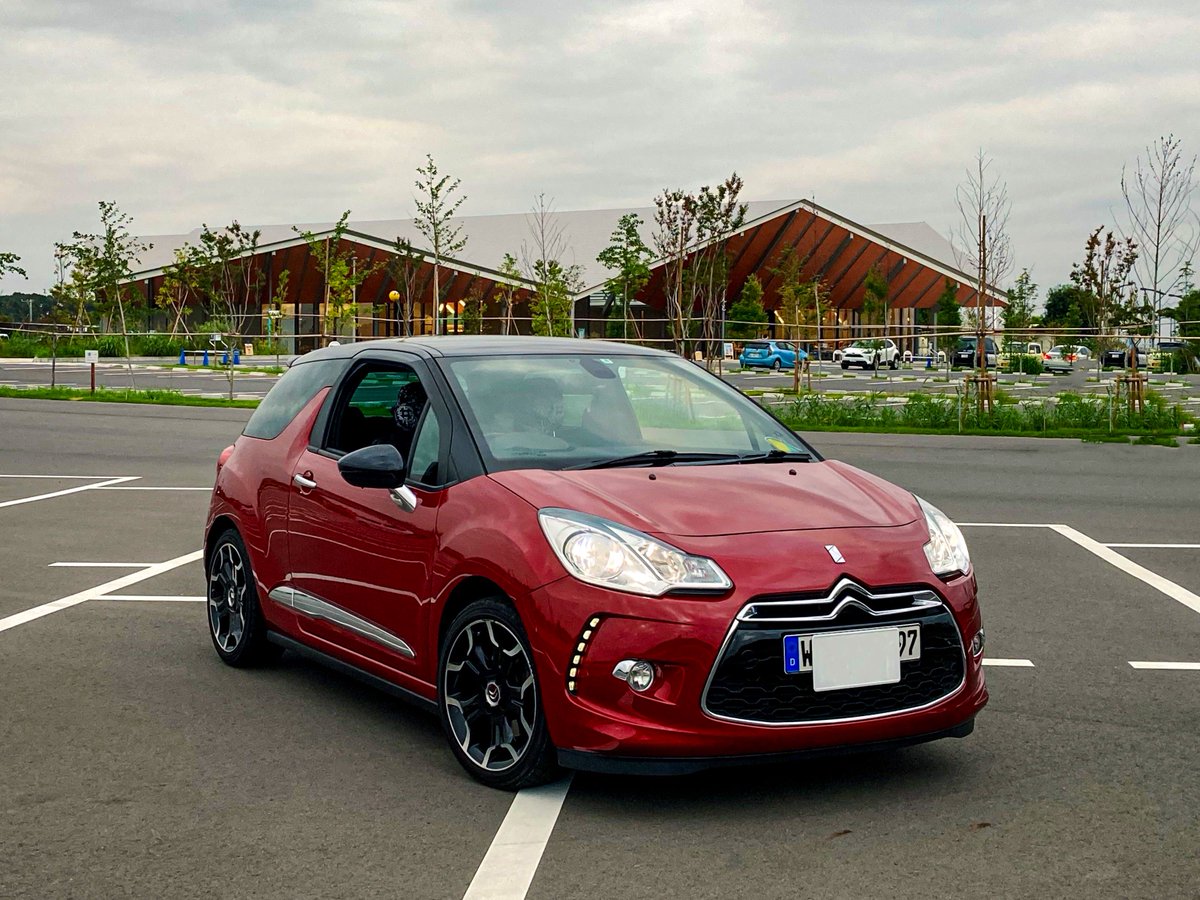 Occhii_ds3's tweet photo. [固定]
500人越えたので改めて自己紹介

OCCHII / おっちー
シトロエンDS3 sport chic🔰
03's 整備学生
ちば
絶賛フランス車沼まっしぐら

近県のミーティングは顔出すのでぜひ声掛けて下さい〜！
 #citroen #citroends3 #シトロエンds3 https://t.co/HVf3iAmvCj