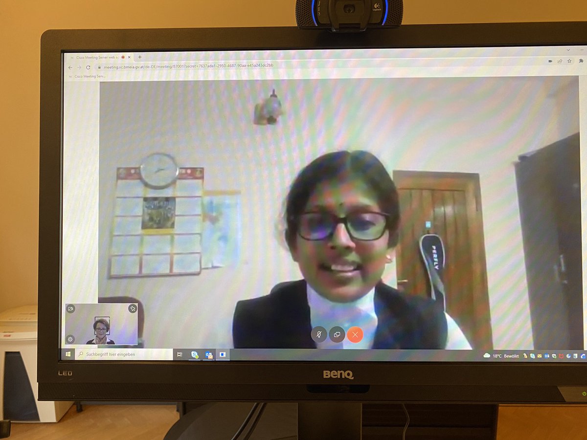 AstridHarz's tweet photo. @UlrikeTanzer2 @gebirgsziege @uniinnsbruck @PeterBussjaeger Videokonferenz im Rahmen meines Programms #Mentoring4Future mit einer mentee. Ich lernte Saughanthika als Studentin an der Uni Leiden kennen, bald wird sie am High Court in Chennai (Indien) zu arbeiten beginnen. Herzlichen Glückwunsch❗️🎉 Ich freue mich, in Kontakt zu bleiben. https://t.co/3qwmjXFTBe